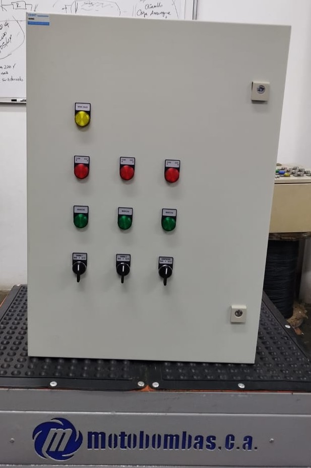 TABLERO DE CONTROL Y POTENCIA TF  P/ DOS BOMBAS CENTRIFUGAS SERIE MDE MOD. T123020 2HP 3PH/230V ALTERNADAS Y ADITIVAS DOL