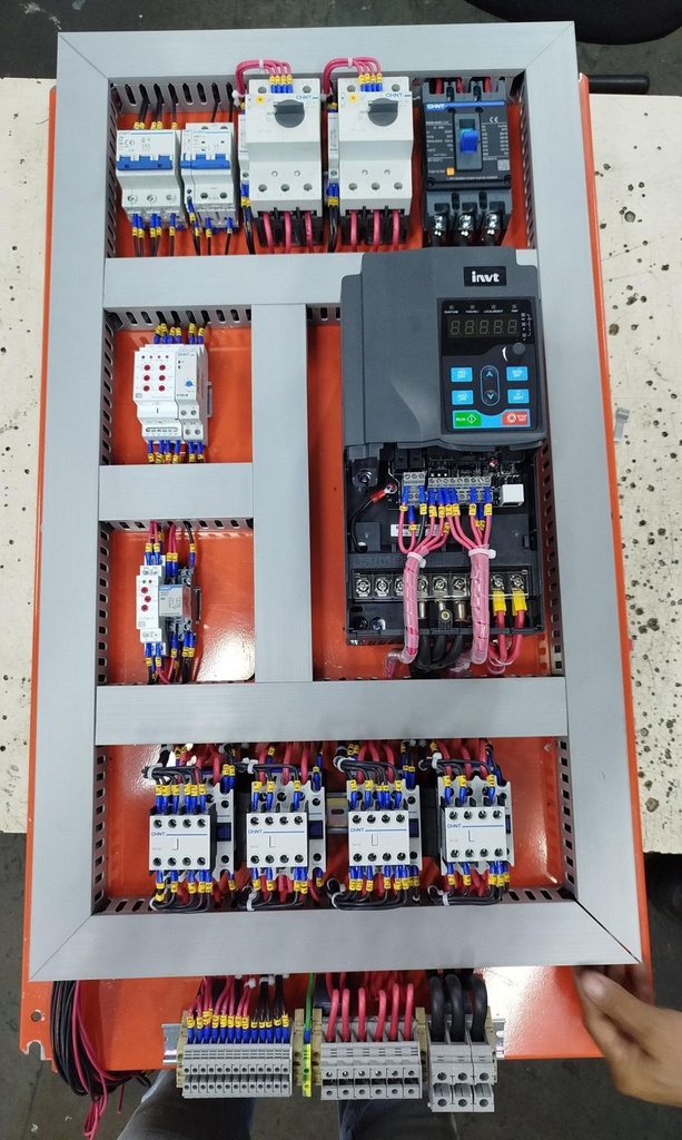 TABLERO POTENCIA Y CONTROL SIST. PRESION CTTE 2BBAS 15HP 3/230V CON VARIADOR INVT (AQUAFLOW)