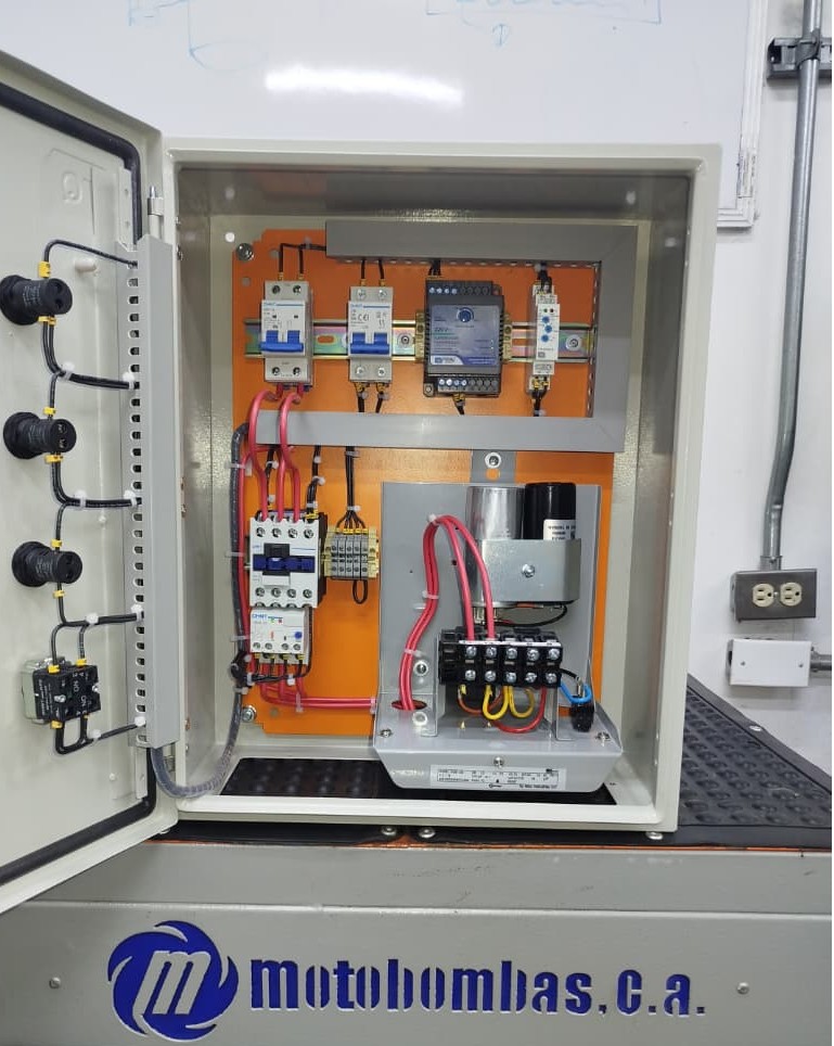 TABLERO POTENCIA Y CONTROL P/MOTOR MOTAQUA MF SERIE MTS MOD. TMDEM4ORSF50F  5,00HP 1PH/230V CON CAJA DE CAPACITORES